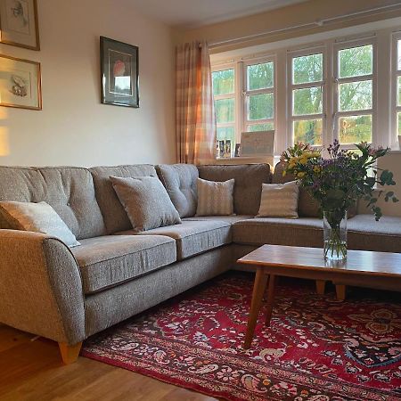 Relaxing Townhouse In The Heart Of Bridport Villa Екстериор снимка