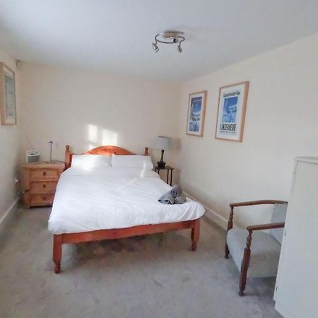 Relaxing Townhouse In The Heart Of Bridport Villa Екстериор снимка