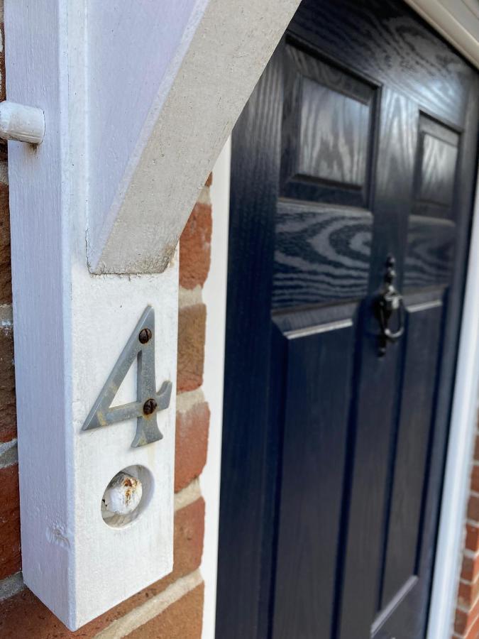 Relaxing Townhouse In The Heart Of Bridport Villa Екстериор снимка