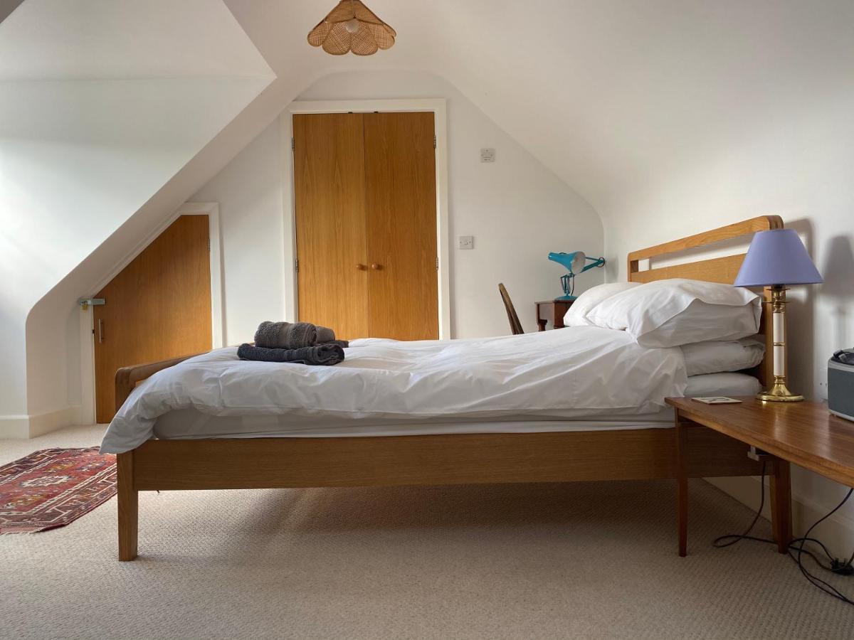 Relaxing Townhouse In The Heart Of Bridport Villa Екстериор снимка