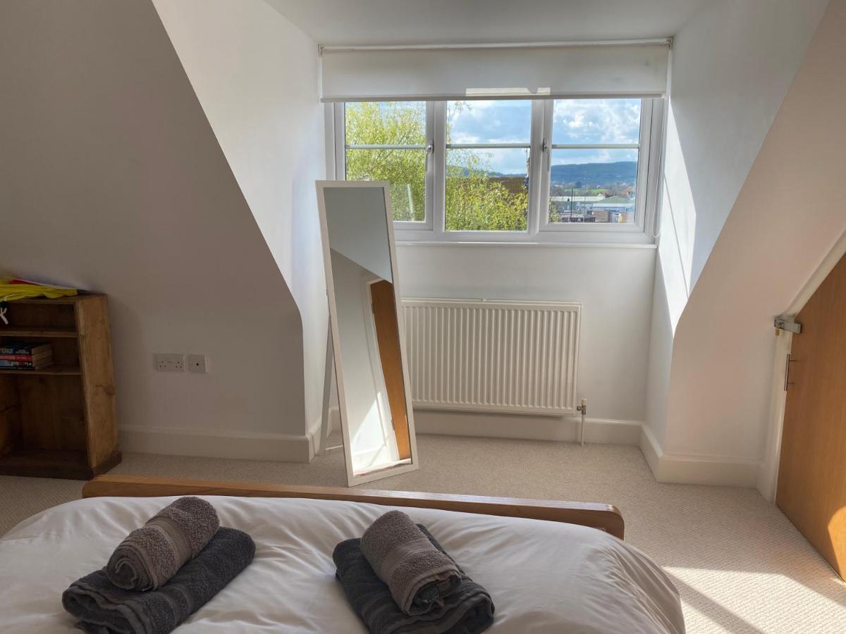 Relaxing Townhouse In The Heart Of Bridport Villa Екстериор снимка
