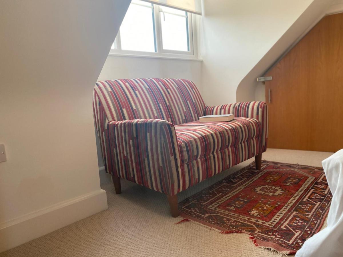 Relaxing Townhouse In The Heart Of Bridport Villa Екстериор снимка