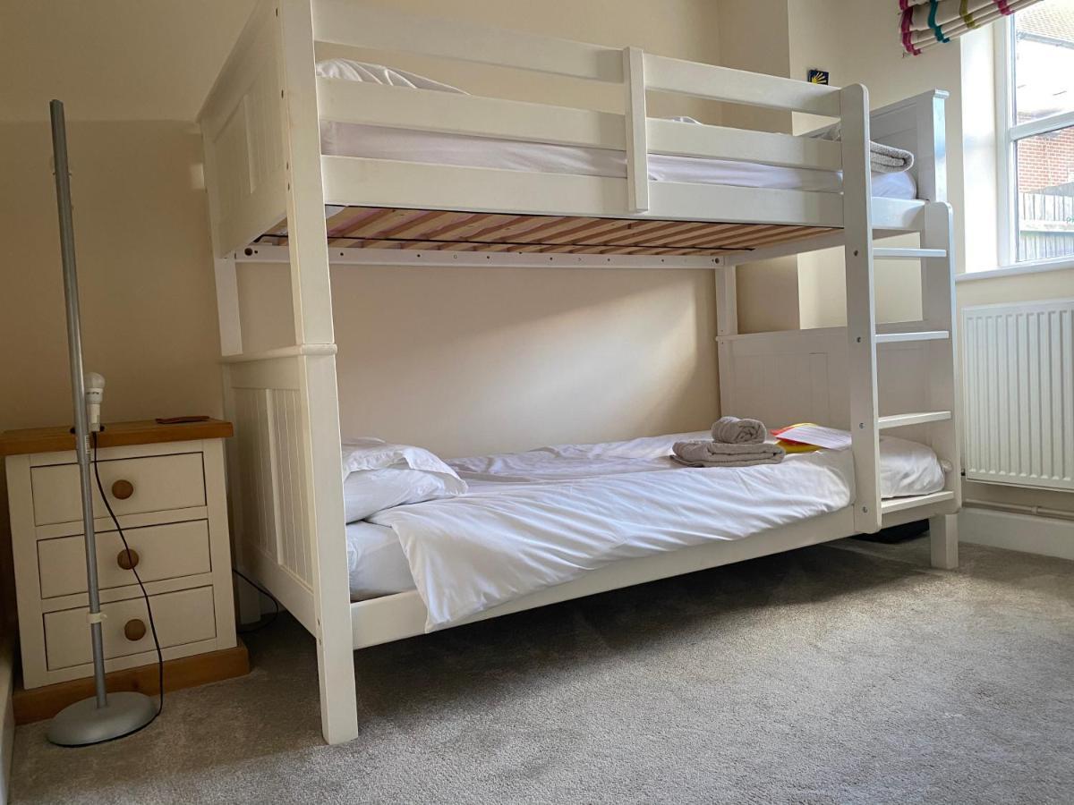 Relaxing Townhouse In The Heart Of Bridport Villa Екстериор снимка