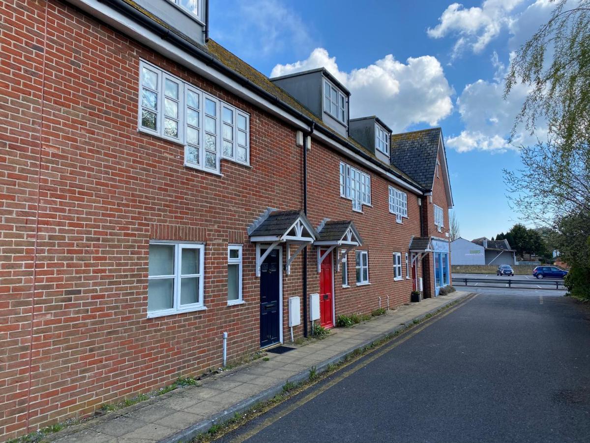 Relaxing Townhouse In The Heart Of Bridport Villa Екстериор снимка