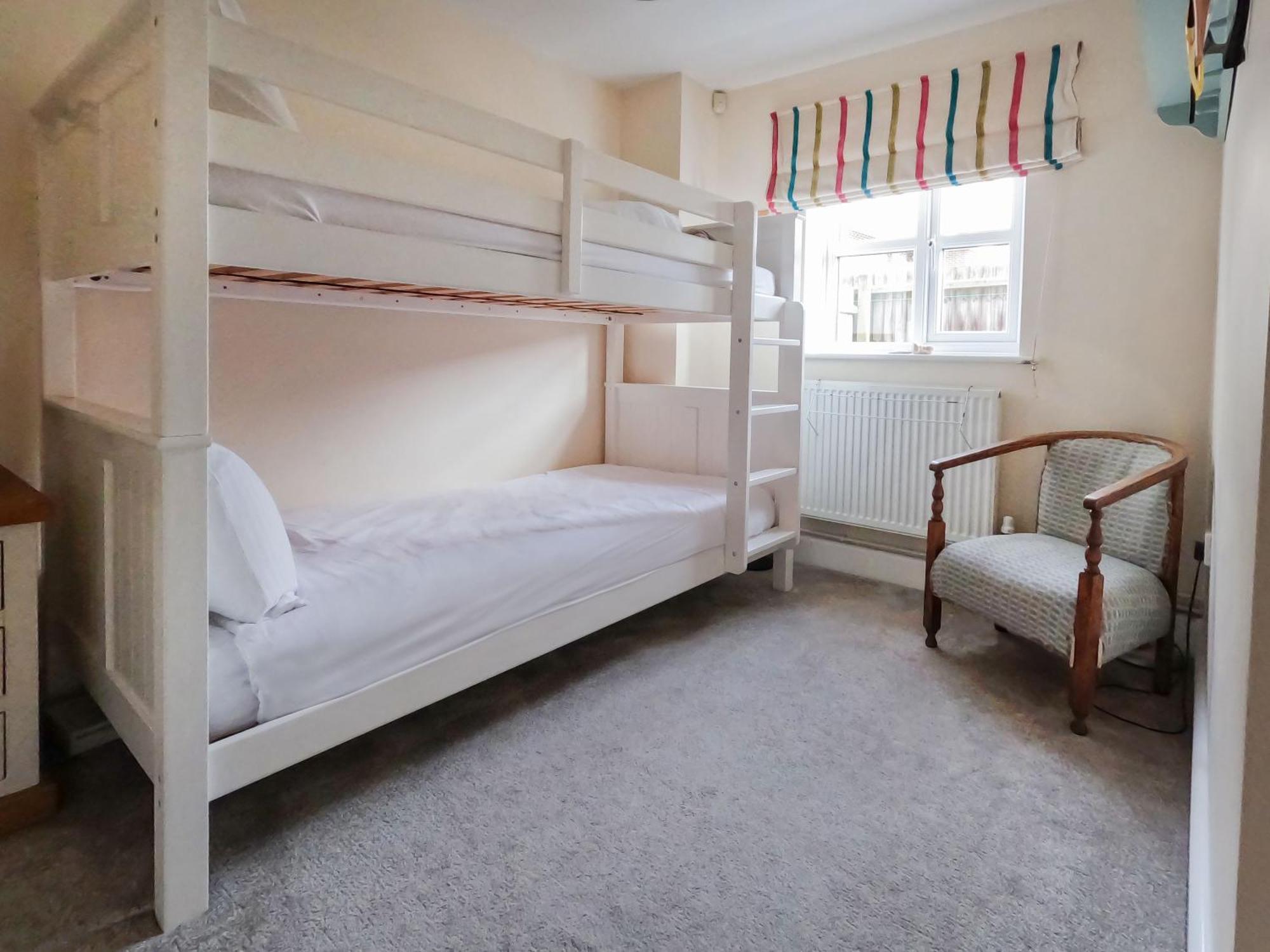 Relaxing Townhouse In The Heart Of Bridport Villa Екстериор снимка